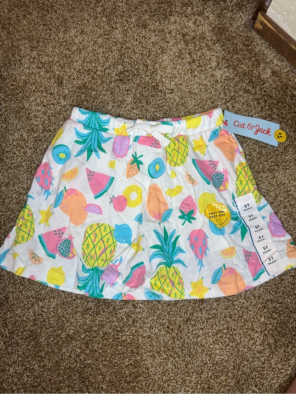 New girls cat & Jack fruit skirt 🛍